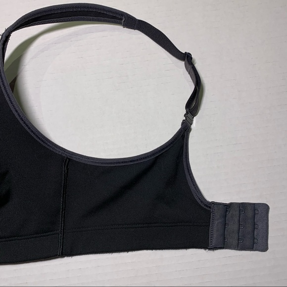 34C Victoria’s Secret VSX sexy sport bra - Picture 3 of 13